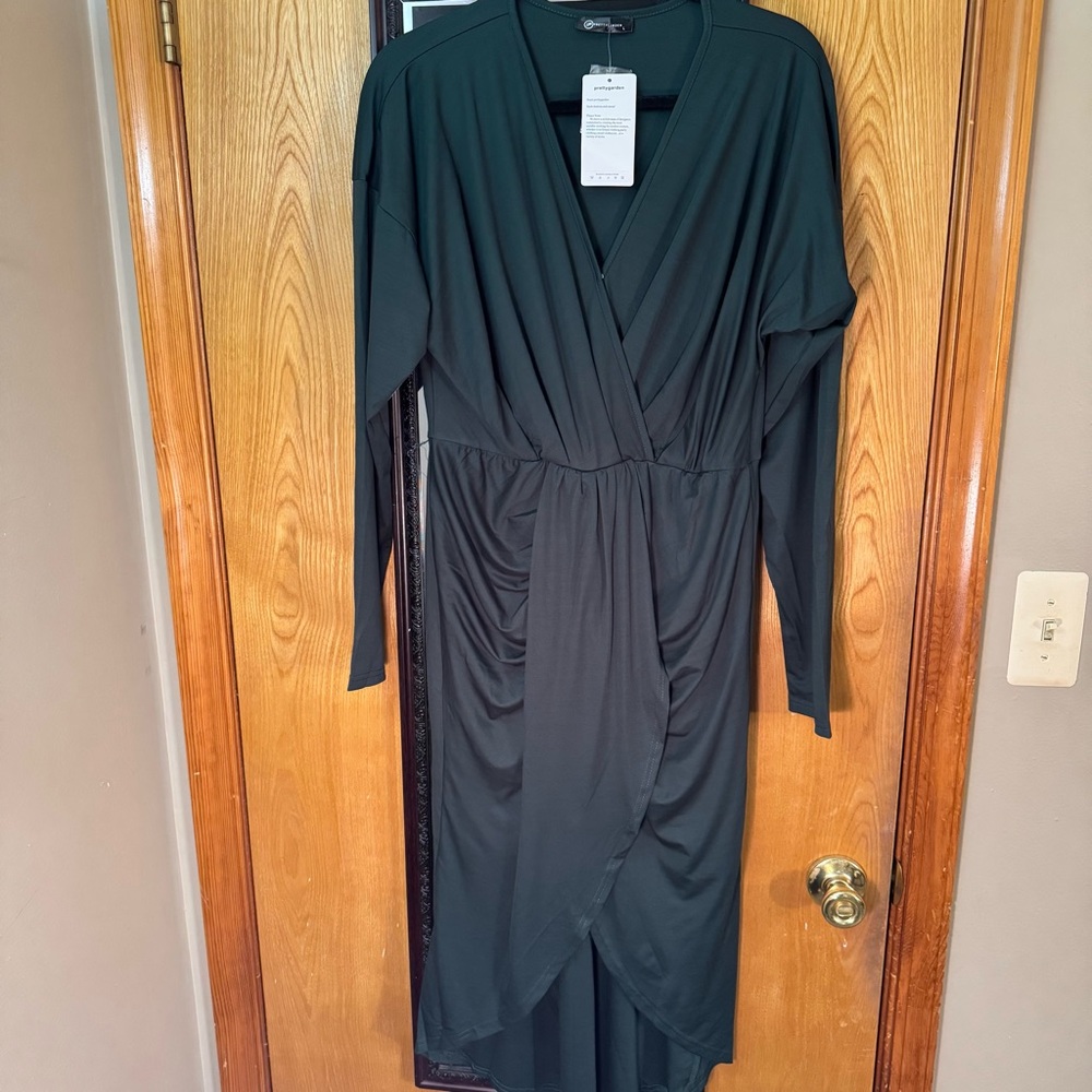 Green Ruched V-Neck Sheath Dress